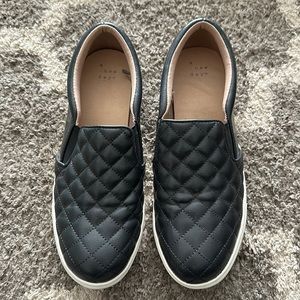 2/$15 Slip on quilted sneakers